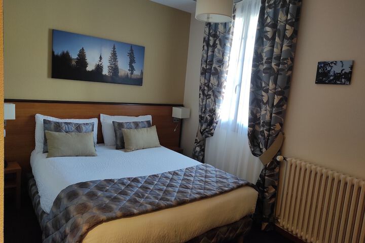 Room 5 of 20