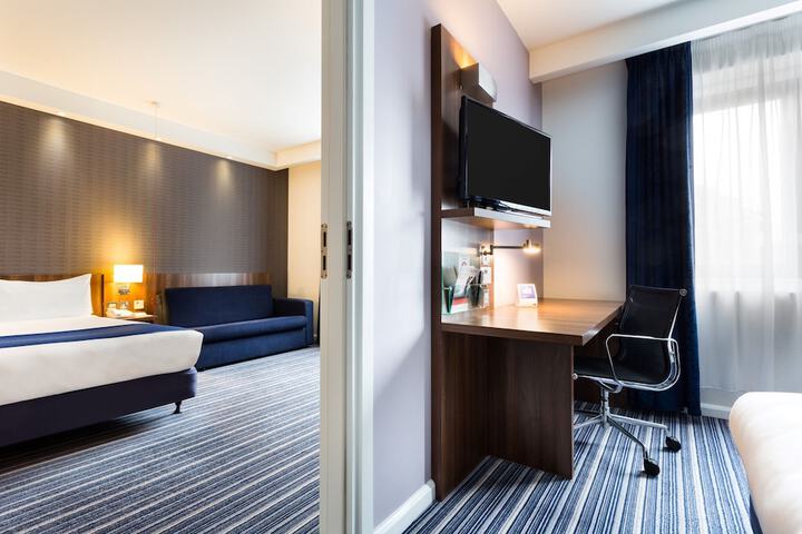 Room 9 of 51