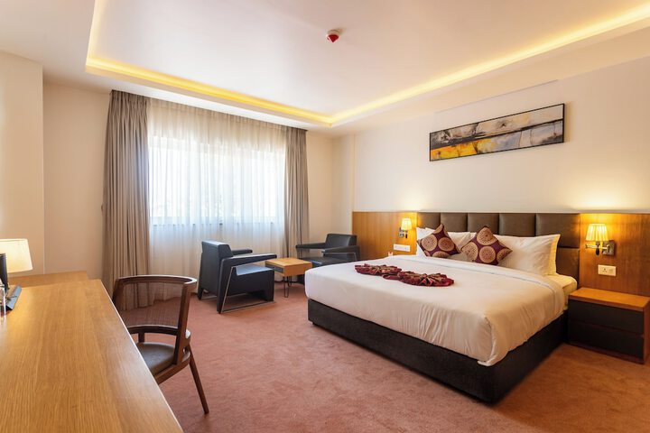 Room 32 of 126