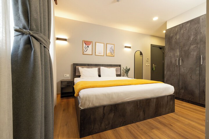 Room 13 of 25