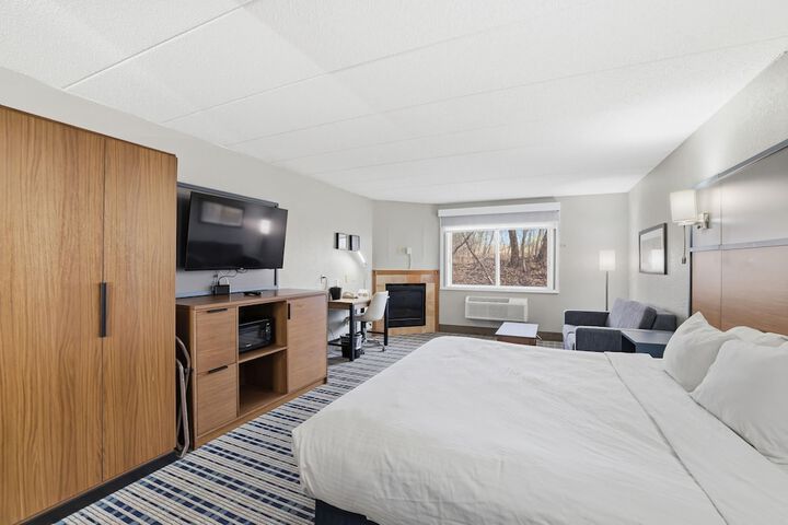 Room 34 of 70