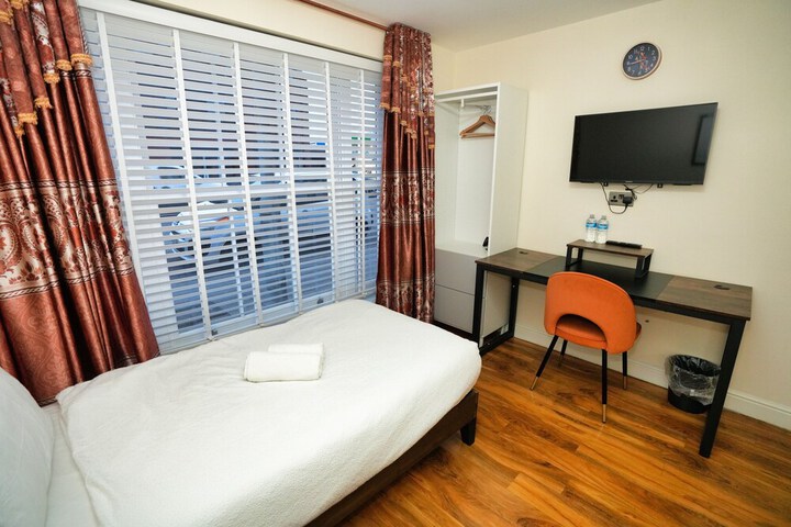 Room 43 of 121