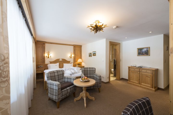 Room 8 of 37