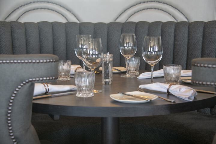 Dining 53 of 85