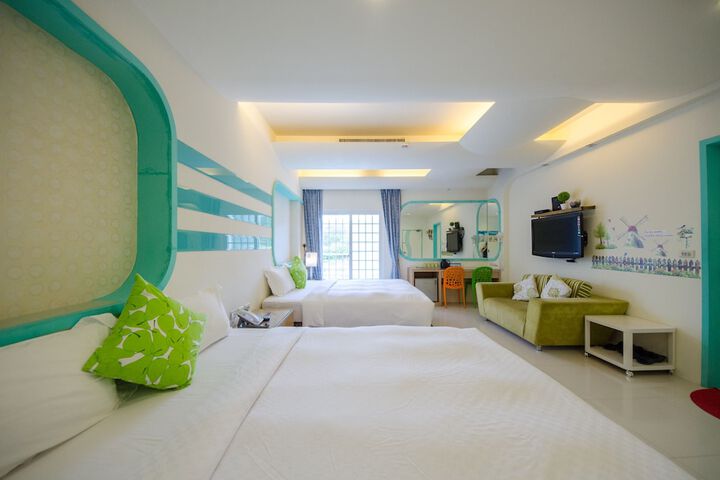 Room 9 of 41