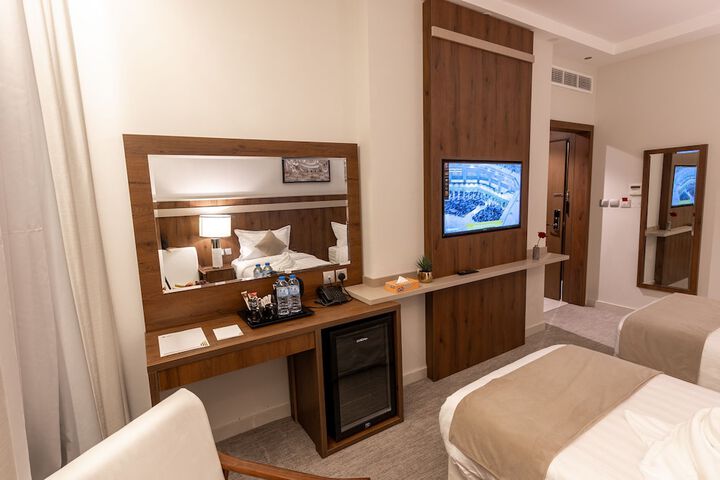 Room 4 of 19