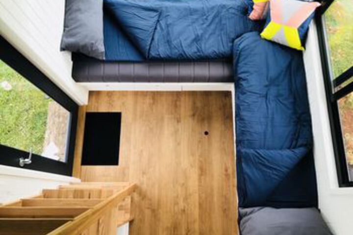 Room 8 of 15