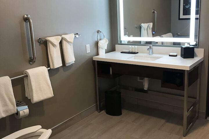 Bathroom amenities