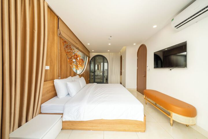 Room 9 of 21