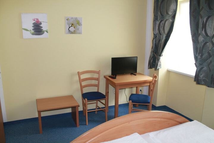 Room 14 of 41