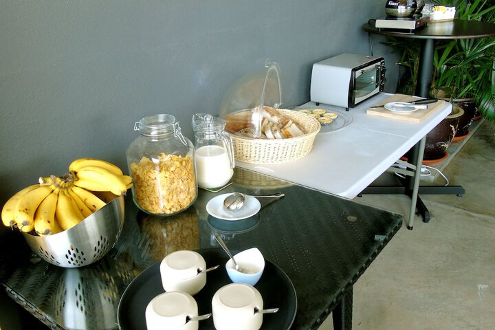 Breakfast/Coffee Service 30 of 47