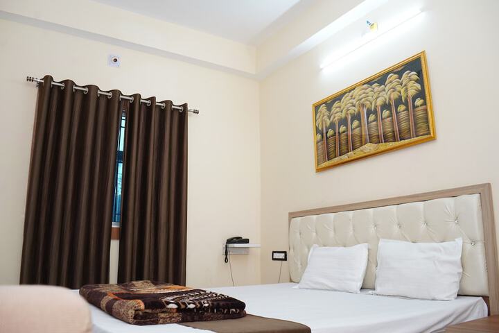 Room 9 of 27