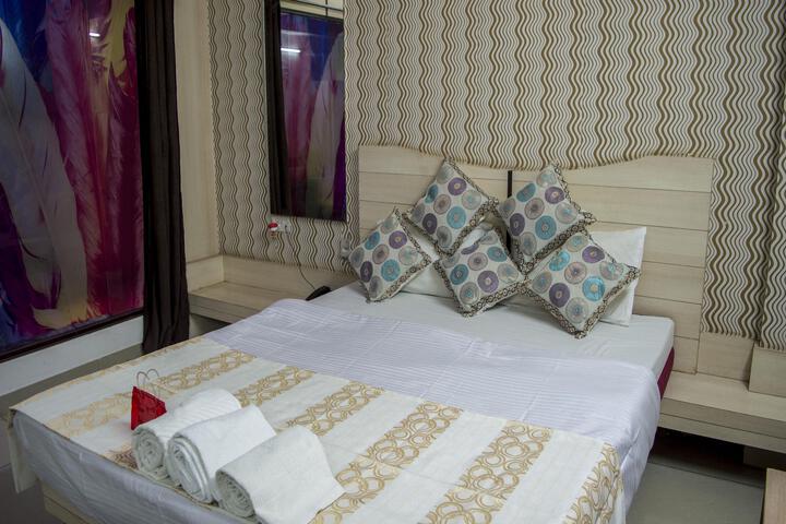 Room 3 of 5