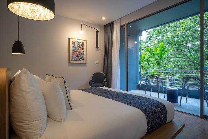 Room 36 of 185