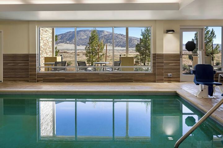 Pool Hotel
