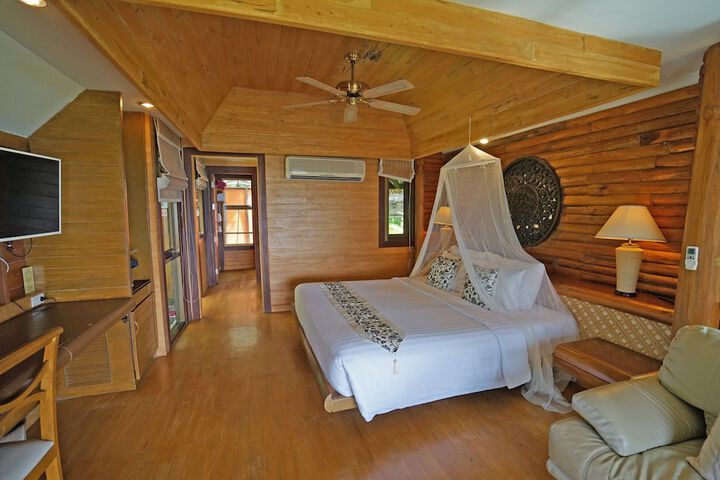Room 20 of 104