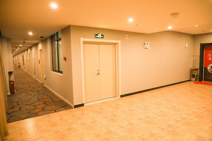 Hotel Interior 13 of 23