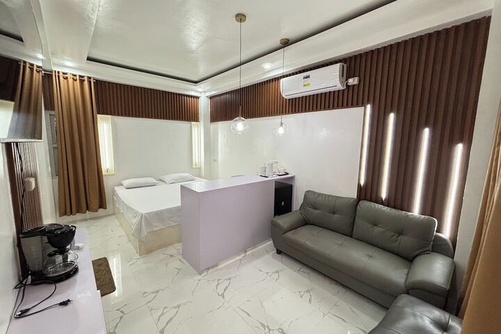 Room 5 of 20
