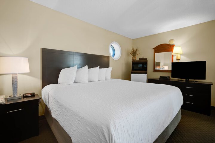 Room 3 of 71