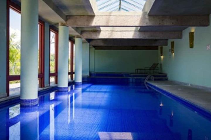 Pool 61 of 96