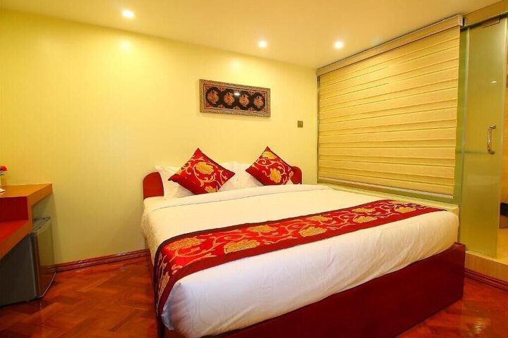 Room 20 of 34