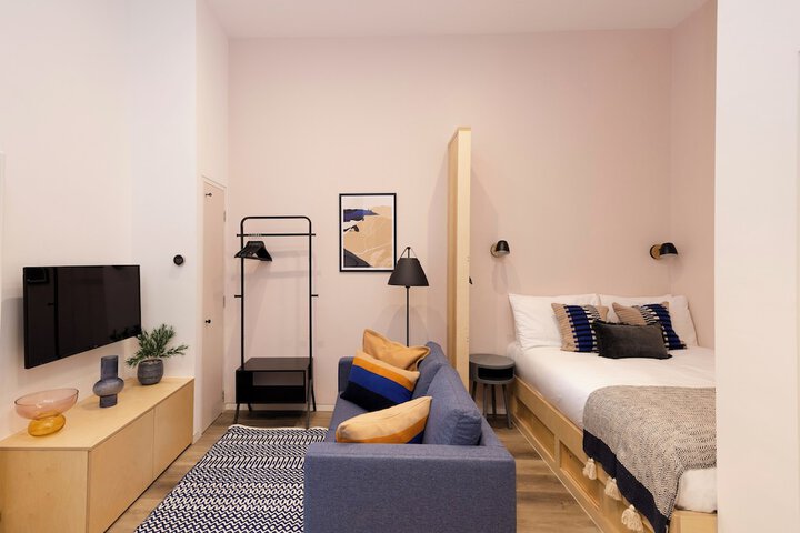 Room 13 of 60