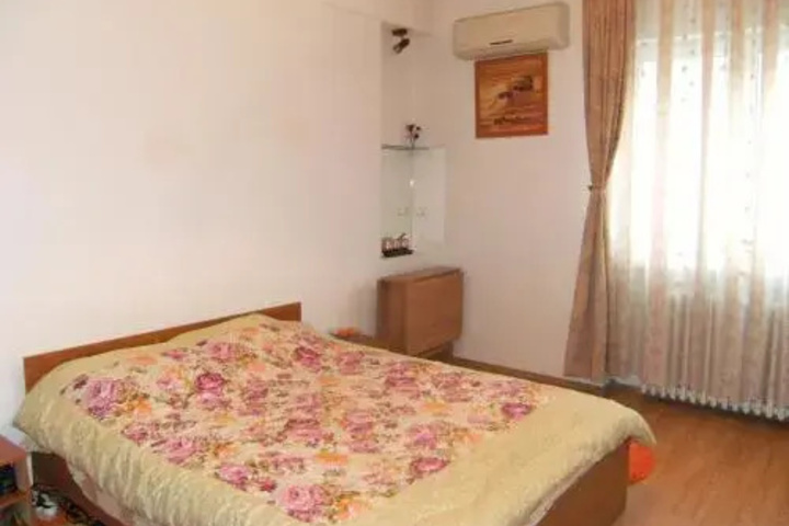 Room 2 of 12