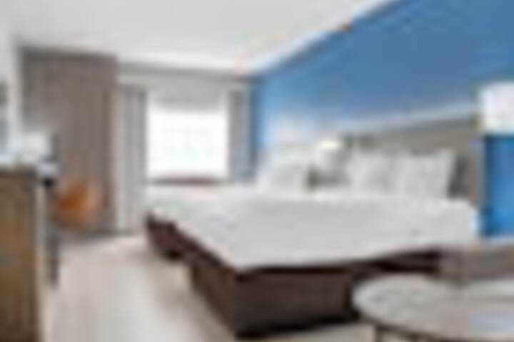 Room 77 of 213