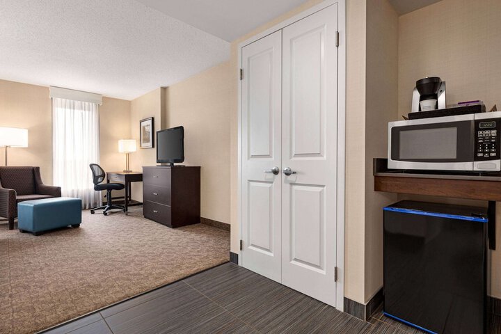 Room 12 of 61