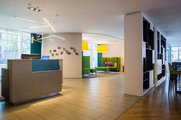Guest Lobby