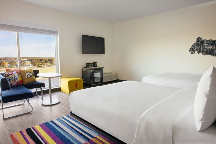 Room 3 of 45