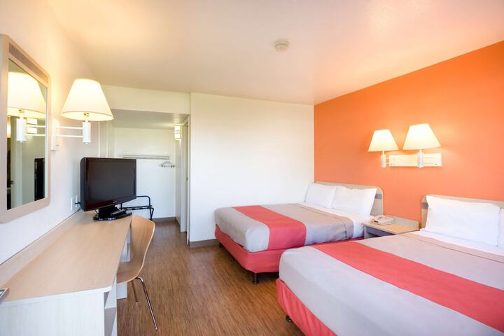 Room 21 of 52