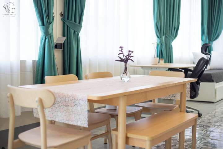 Dining 206 of 272
