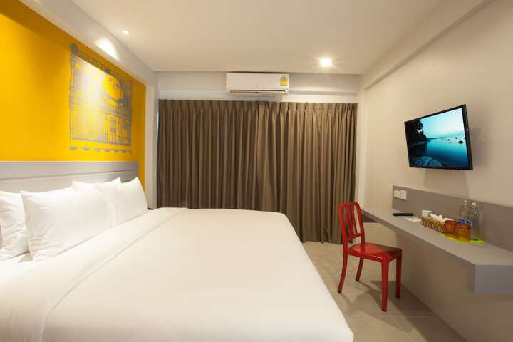 Room 8 of 40