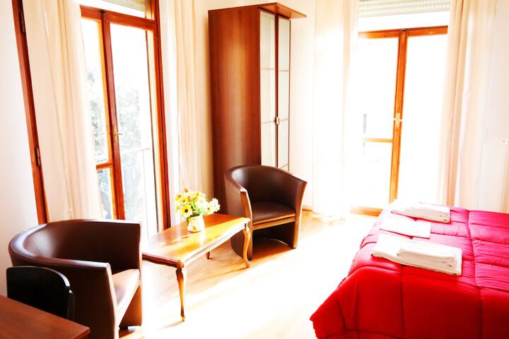 Room 10 of 21