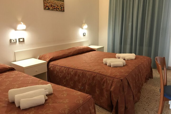 Room 3 of 24