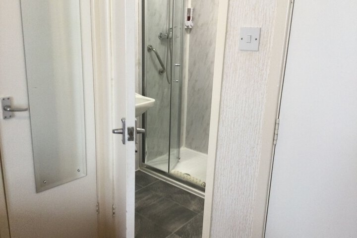 Room 83 of 170