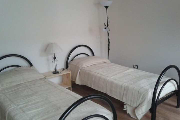 Room 9 of 39