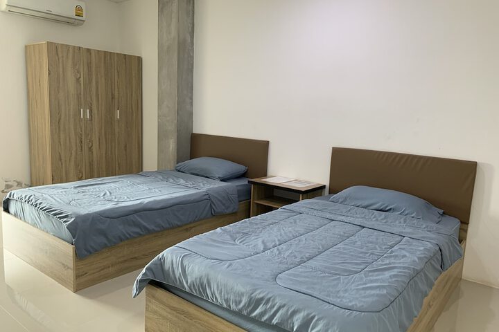 Room 10 of 36
