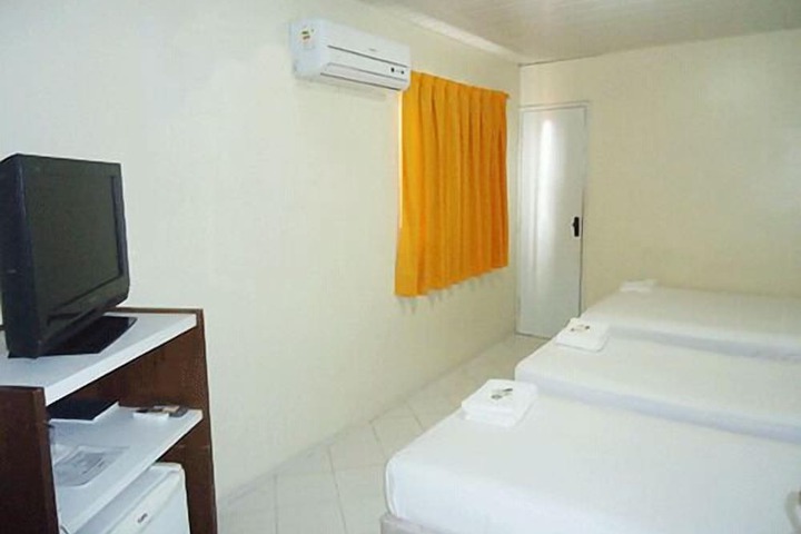 Room 6 of 17