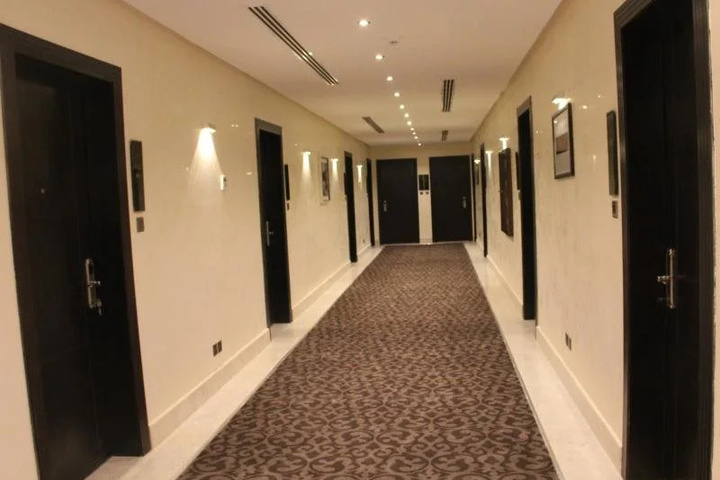 Room 12 of 18