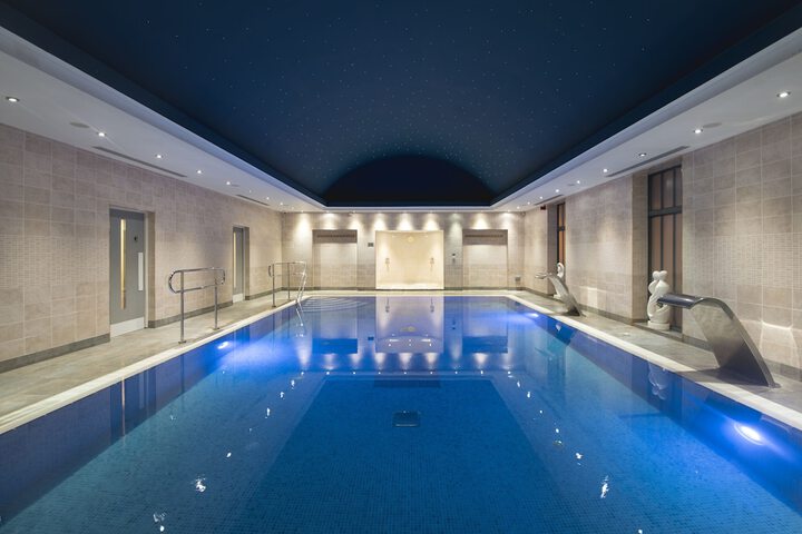 Hotel with Pool