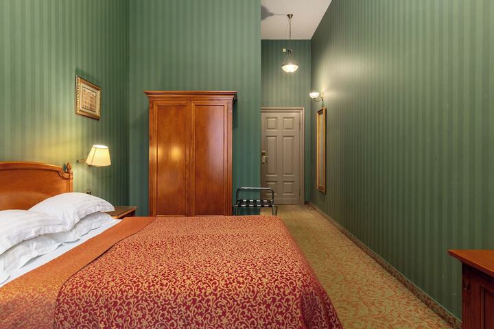 Room 31 of 75