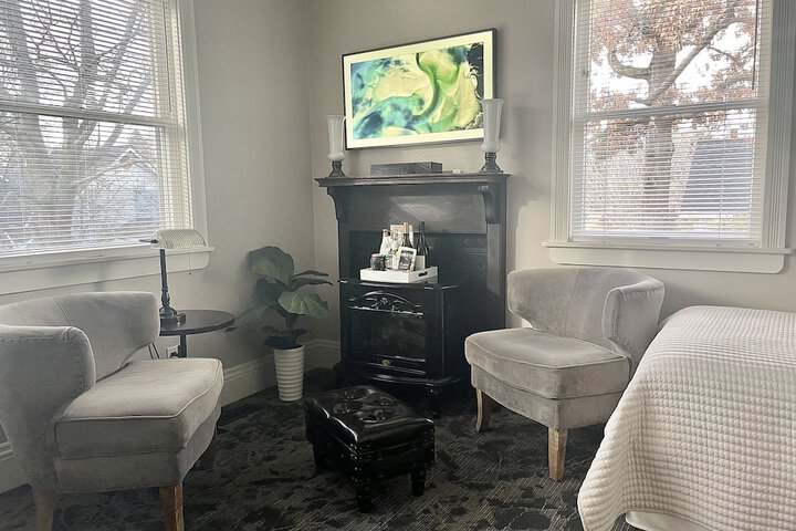 Room 18 of 74