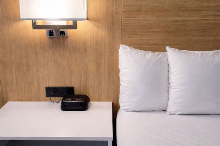 Room 17 of 29
