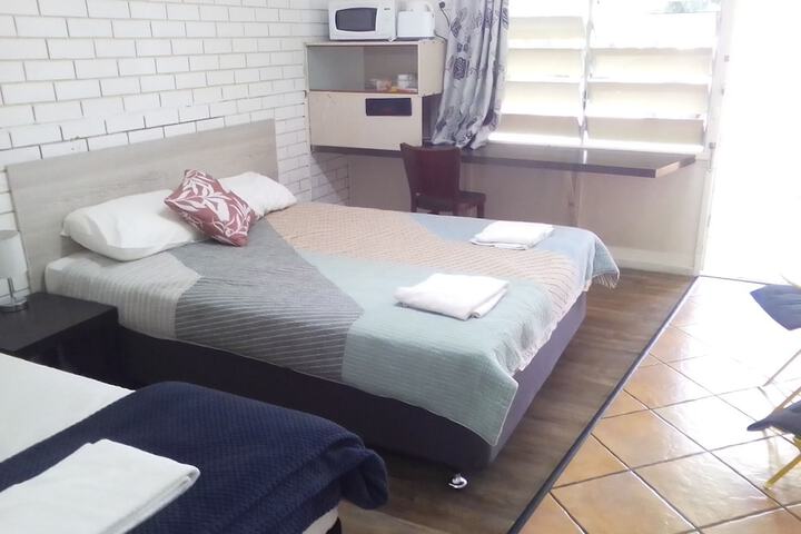 Room 13 of 34
