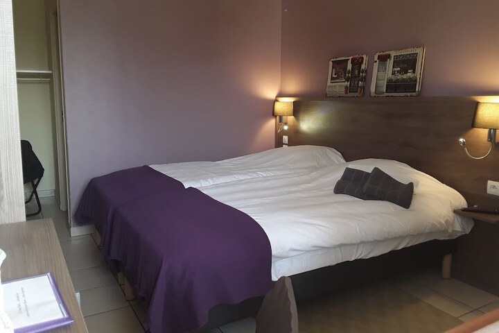 Room 6 of 46