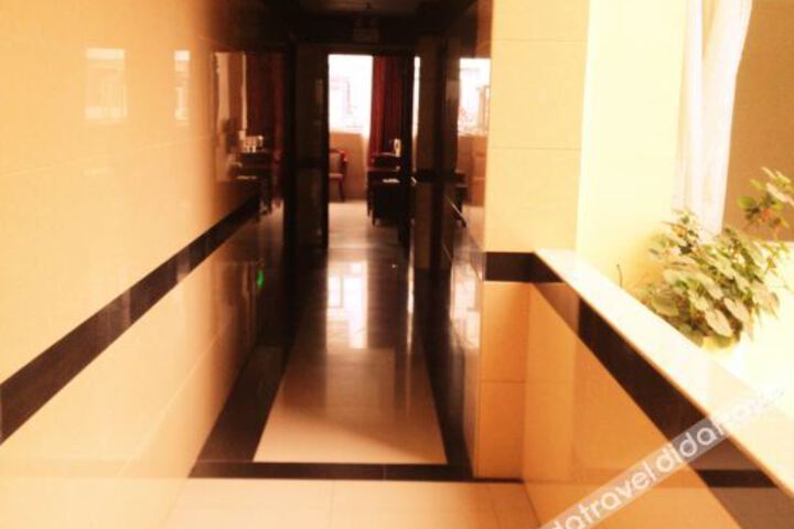 Hotel Interior 8 of 15