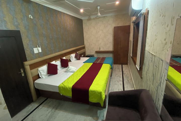 Room 26 of 58