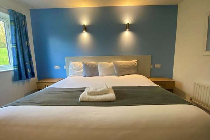 Room 7 of 10